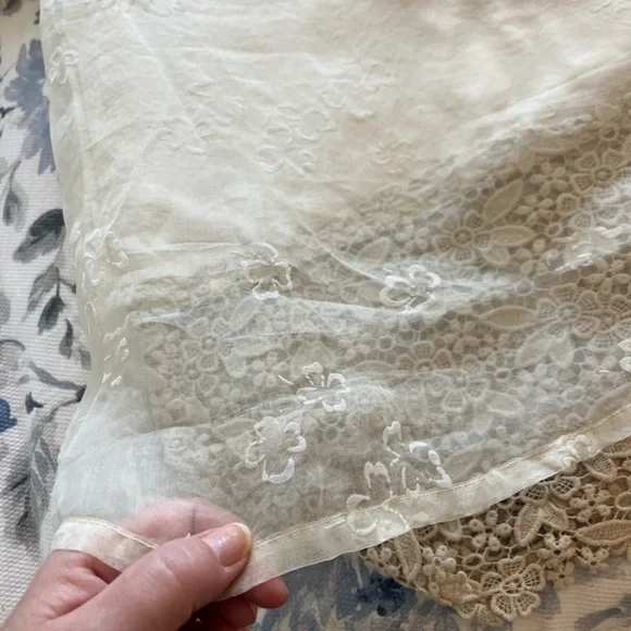 Valentino Elegant Cream Lace Blouse
